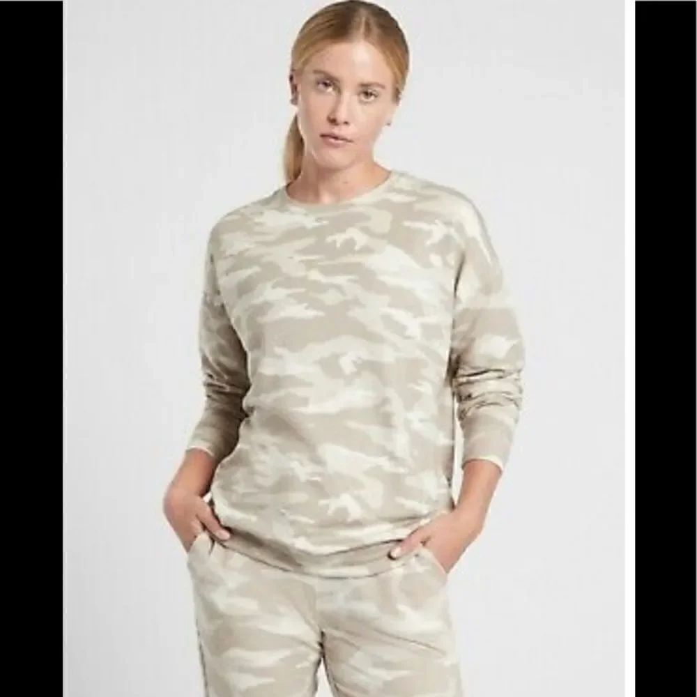 Athleta Studio to Street Print Sweatshirt